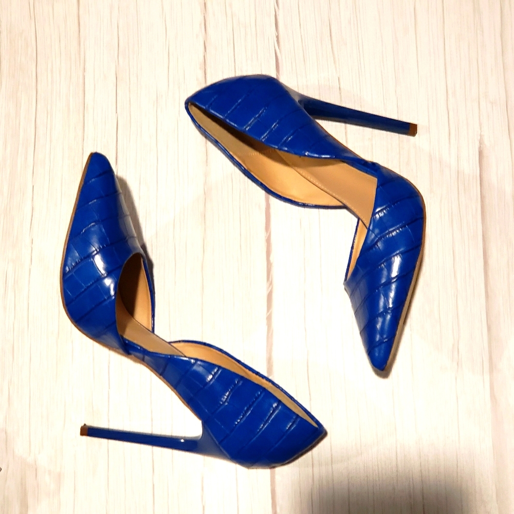 JustFab Blue Croc Pumps